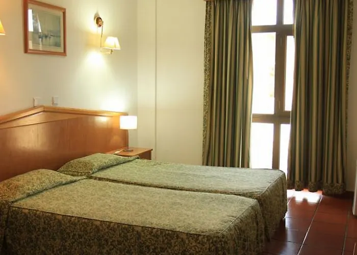 Hotell Colina Do Mar