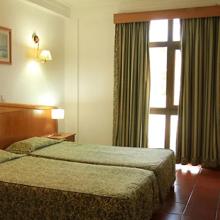 科利纳多玛酒店 3* 阿尔布费拉