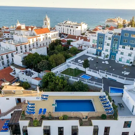 科利纳多玛酒店 3* 阿尔布费拉